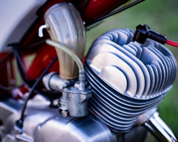 Renovace Jawy 90 s důrazem na detaily a původní design