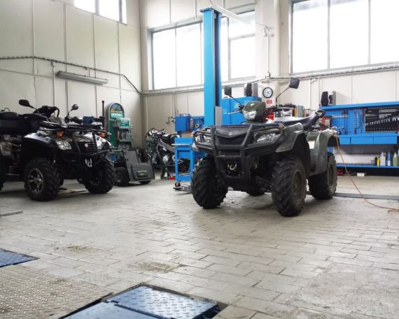 Zajišťujeme servis osobních i užitkových vozidel a strojů