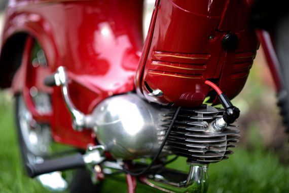 Každý šroubek s příběhem – motocykl ožívá v našich rukou Zachráníme váš stroj – díly, které vypadají ztraceně, dostanou druhou šanci