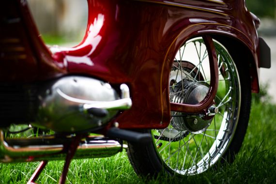 Opravy a renovace motocyklů s důrazem na každý detail Nechte si motocykl přetvořit podle svých snů
